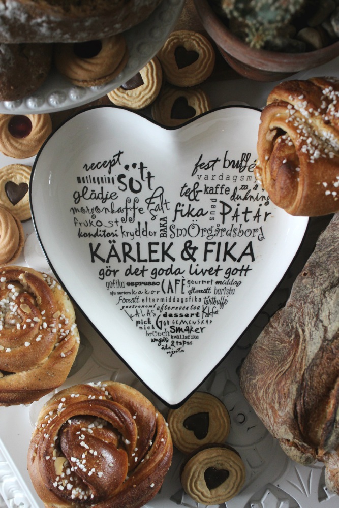 Fat Kärlek & Fika från Majas lyktor säljs till förmån för Barncancerfonden